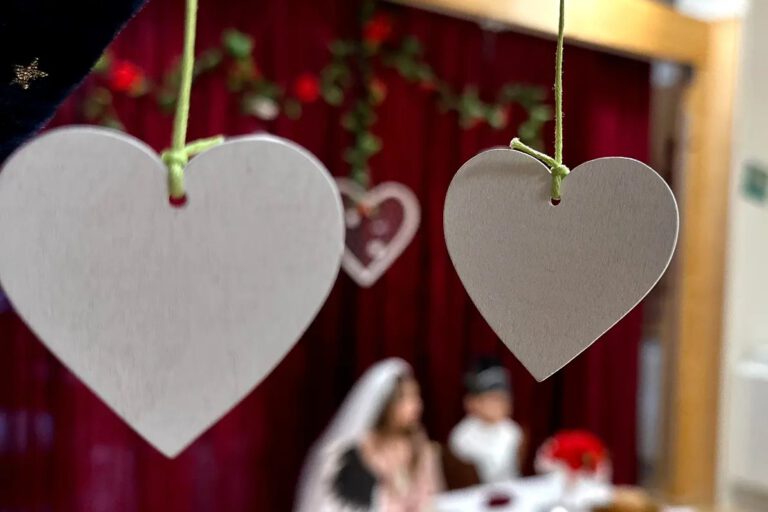 Vogelhochzeit bei Nezabudka